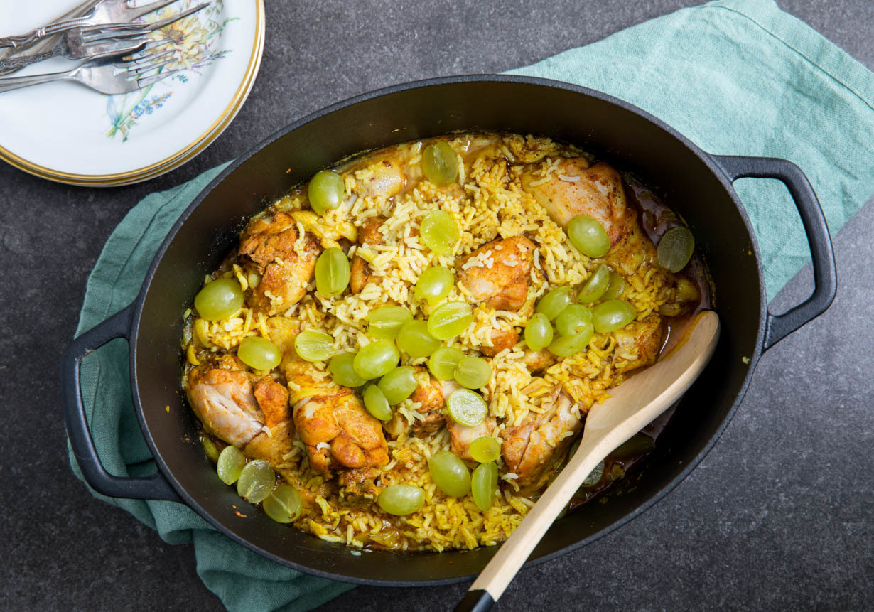 Currygryta med kyckling och gröna druvor